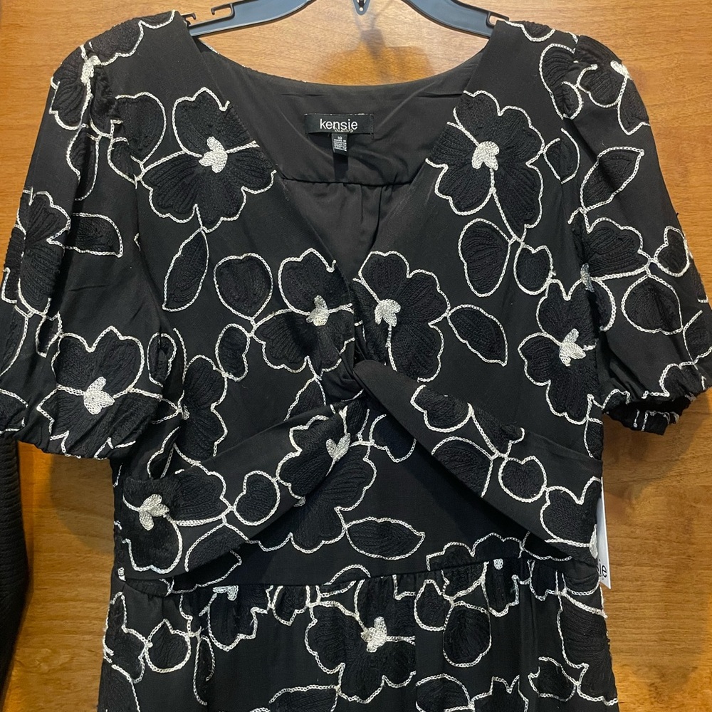 Kensie Black and White Floral Midi Dress - Picture 2 of 6